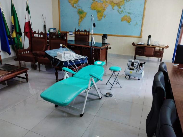 Prefeitura entrega gabinete Odontológico Portátil para Coordenadoria de Saúde Bucal