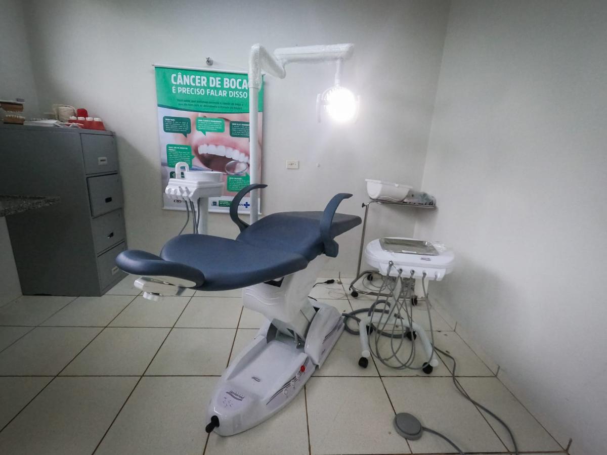 Imagem 2966 - Prefeitura entrega sexta cadeira odontológica no ESF Urbano II