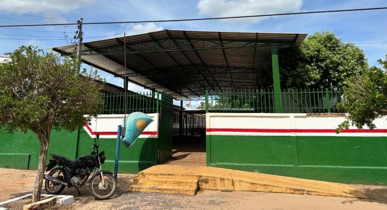 Escola Guilherme Corrêa da Silva recebe cobertura no pátio para proteger alunos