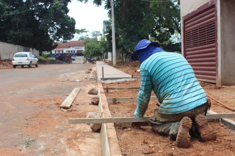Melhorias em Nioaque: Após asfalto, inicia-se construção das calçadas da rua Alexandre Daruj